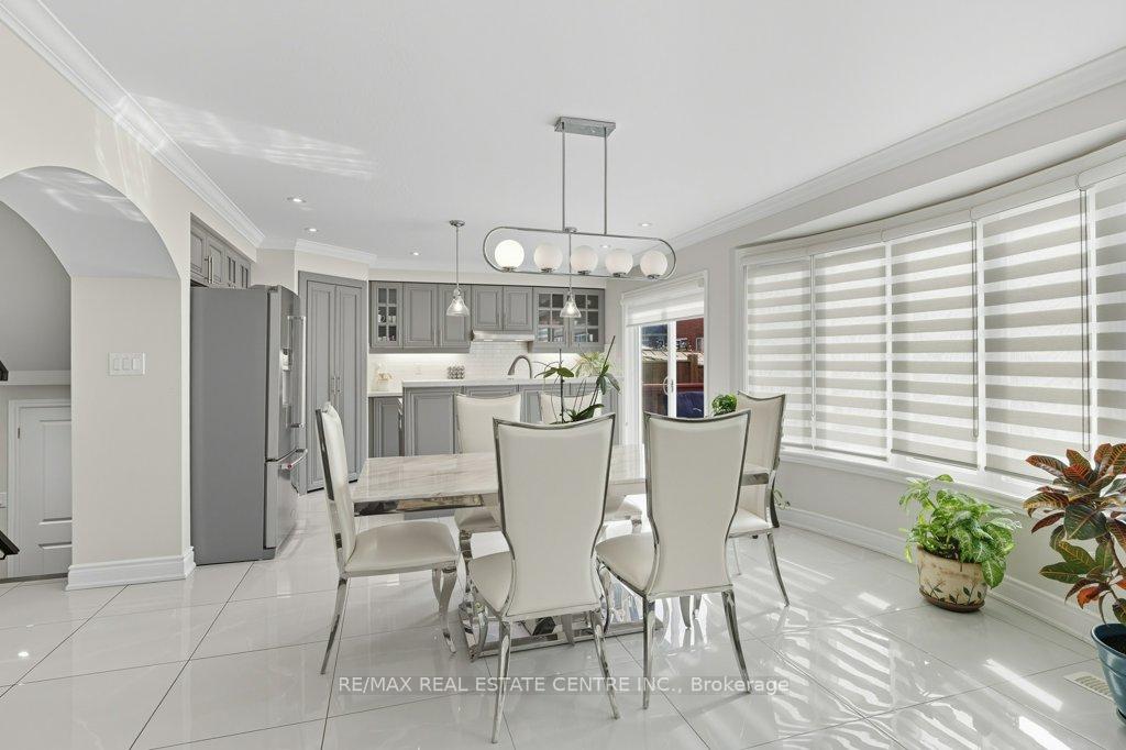 Photo 15 of 20 Bonavista Drive, Brampton, Credit Valley — HOMEH