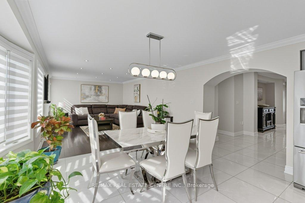 Photo 21 of 20 Bonavista Drive, Brampton, Credit Valley — HOMEH