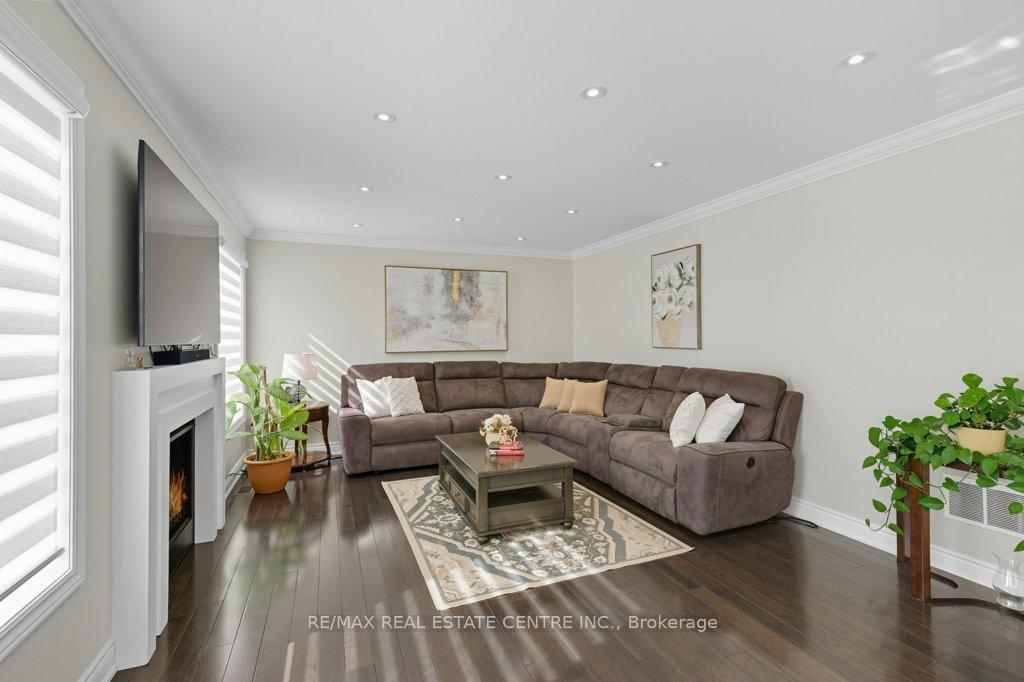 Photo 28 of 20 Bonavista Drive, Brampton, Credit Valley — HOMEH