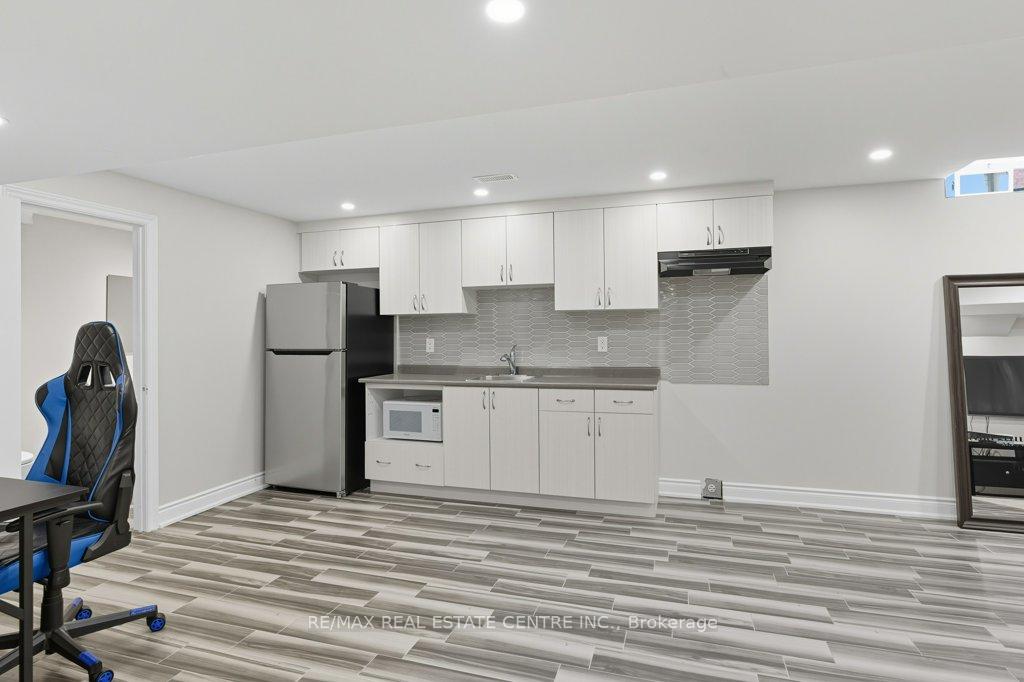 Photo 37 of 20 Bonavista Drive, Brampton, Credit Valley — HOMEH