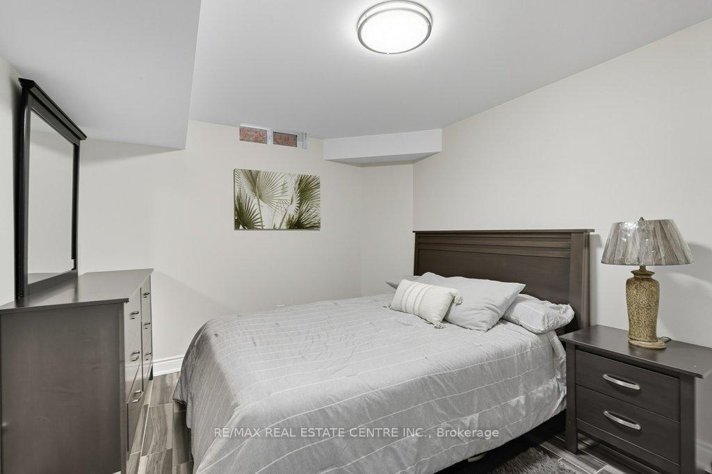 Photo 33 of 20 Bonavista Drive, Brampton, Credit Valley — HOMEH