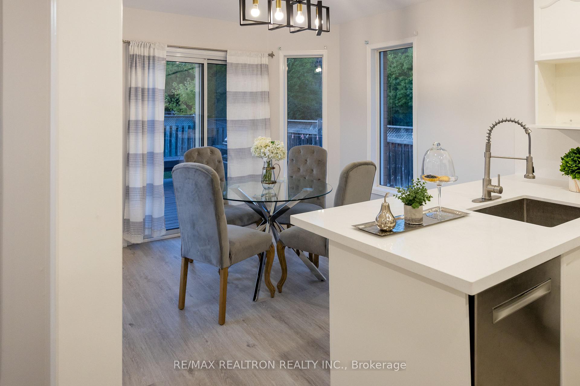 Photo 34 of 2 Randolph Avenue, Whitby, Williamsburg — HOMEH