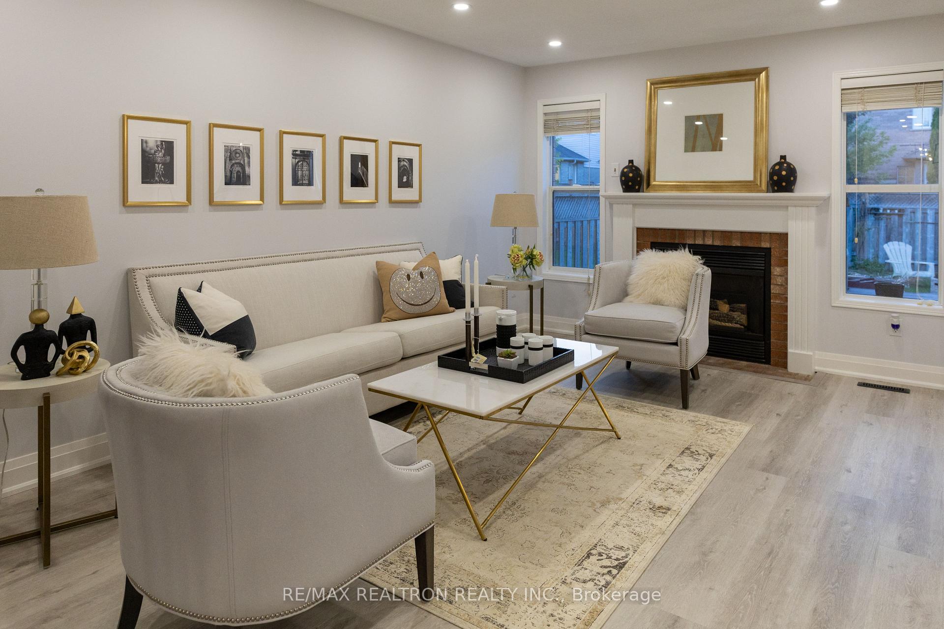 Photo 10 of 2 Randolph Avenue, Whitby, Williamsburg — HOMEH