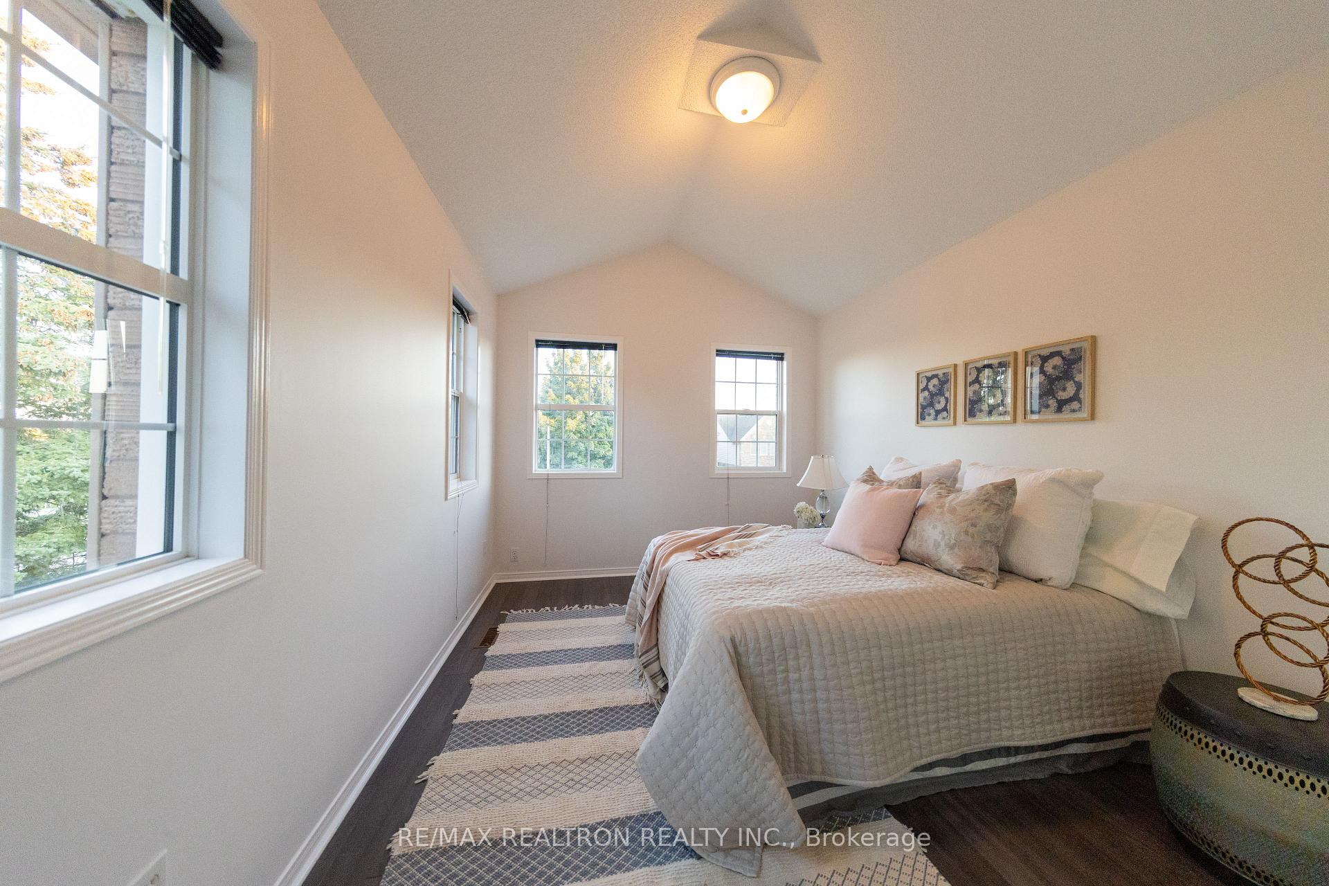 Photo 43 of 2 Randolph Avenue, Whitby, Williamsburg — HOMEH