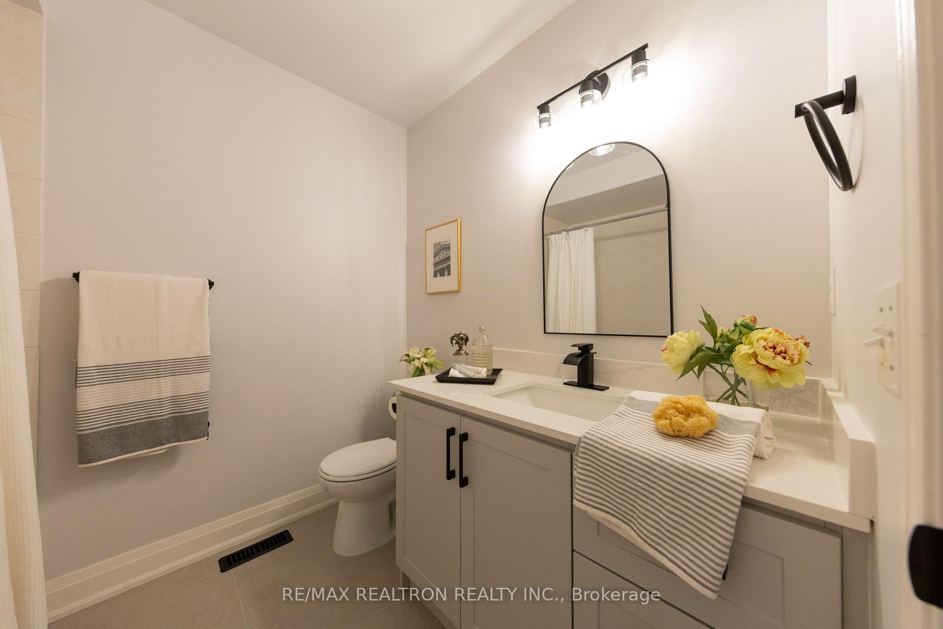 Photo 42 of 2 Randolph Avenue, Whitby, Williamsburg — HOMEH