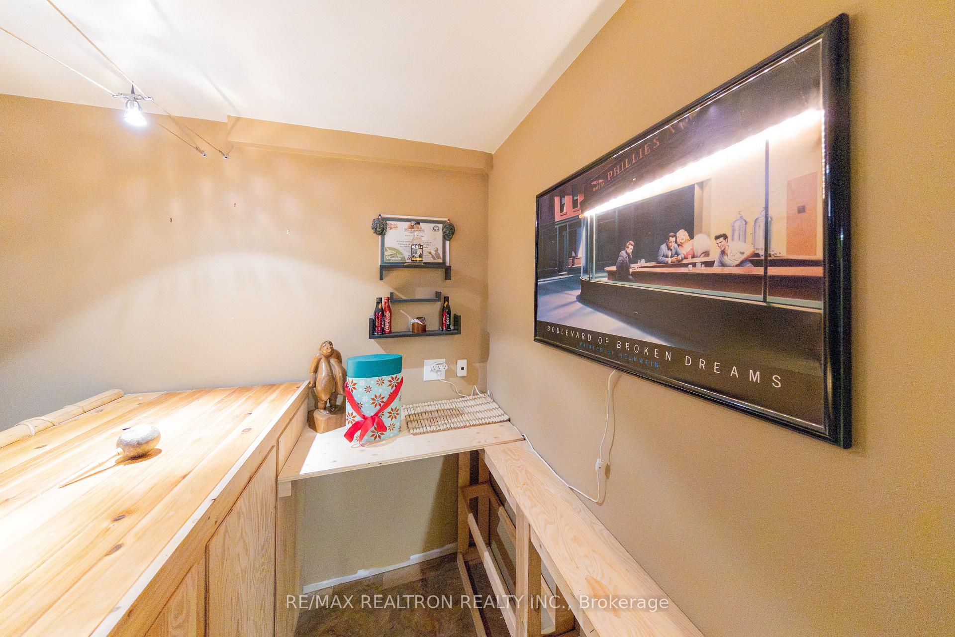 Photo 32 of 2 Randolph Avenue, Whitby, Williamsburg — HOMEH