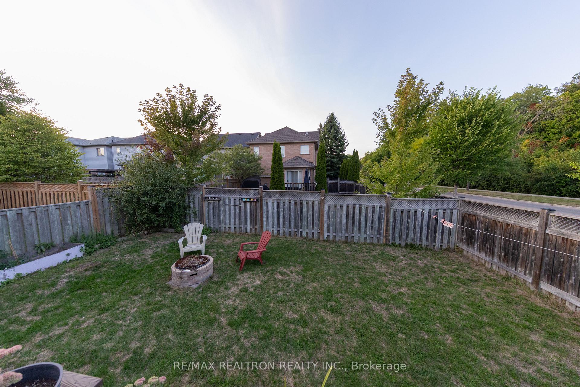 Photo 45 of 2 Randolph Avenue, Whitby, Williamsburg — HOMEH