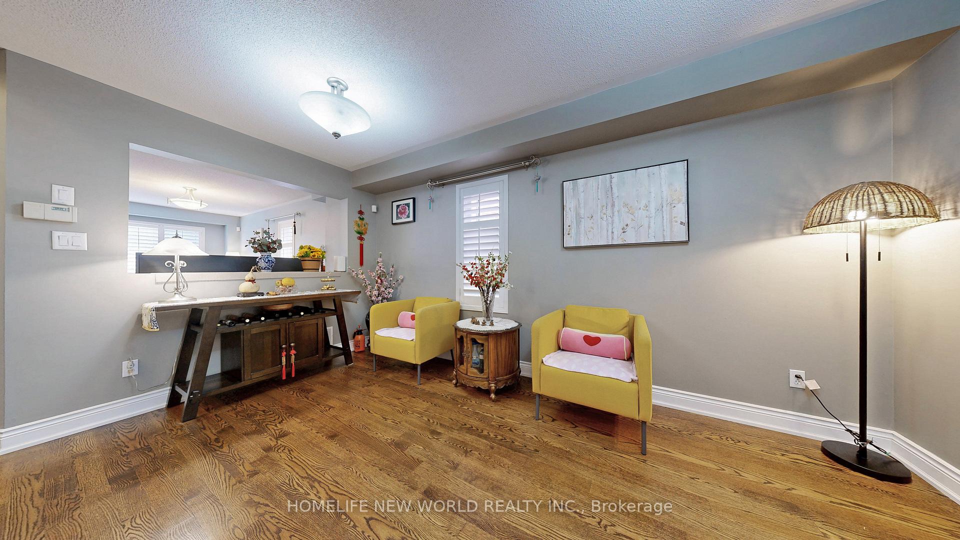 Photo 6 of 33 Tasker Crescent, Ajax, Central — HOMEH