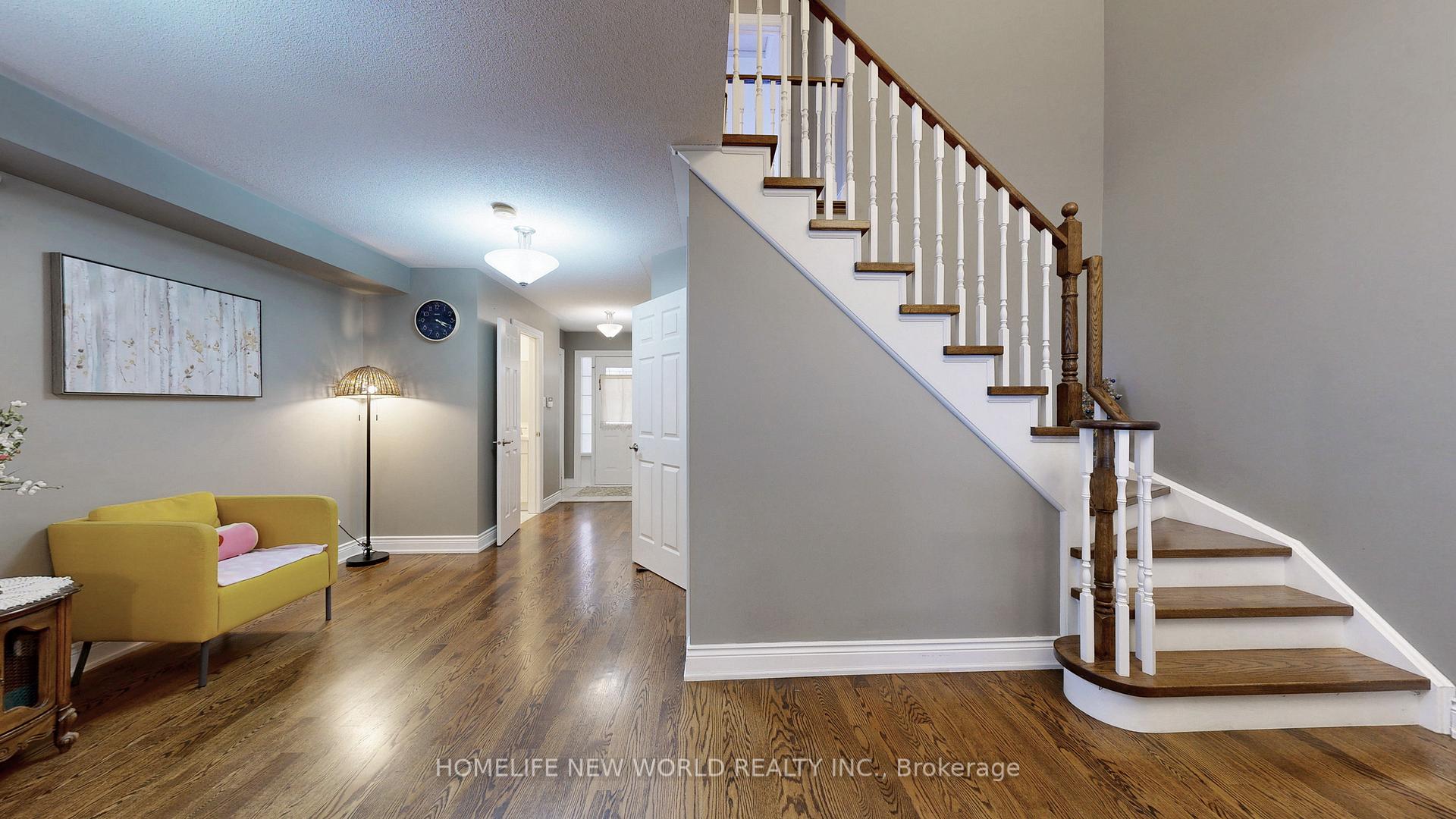 Photo 11 of 33 Tasker Crescent, Ajax, Central — HOMEH