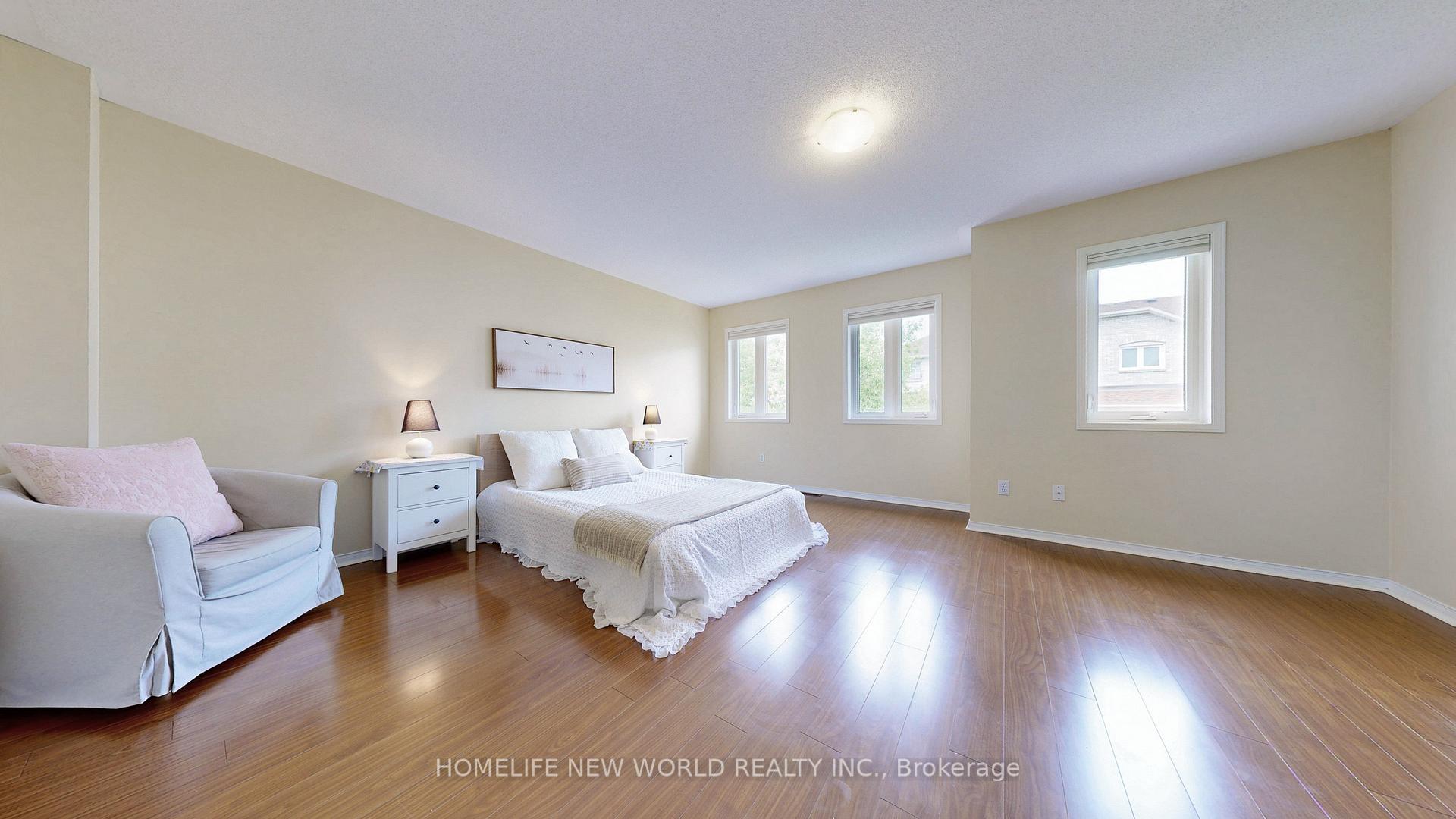 Photo 12 of 33 Tasker Crescent, Ajax, Central — HOMEH