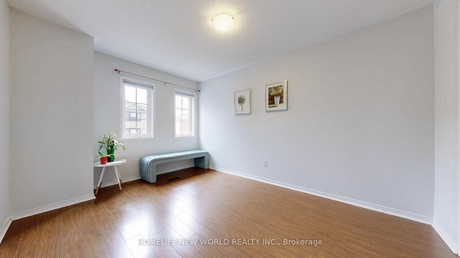 Photo 18 of 33 Tasker Crescent, Ajax, Central — HOMEH