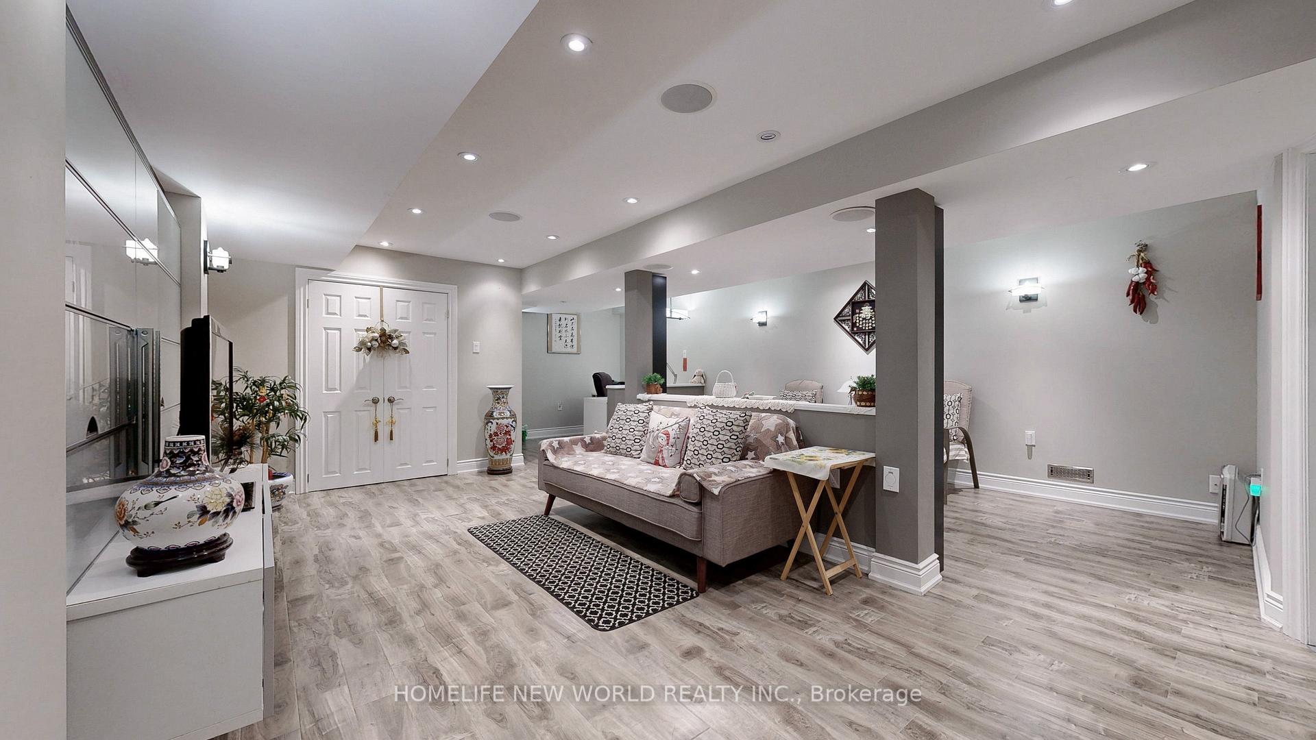 Photo 16 of 33 Tasker Crescent, Ajax, Central — HOMEH