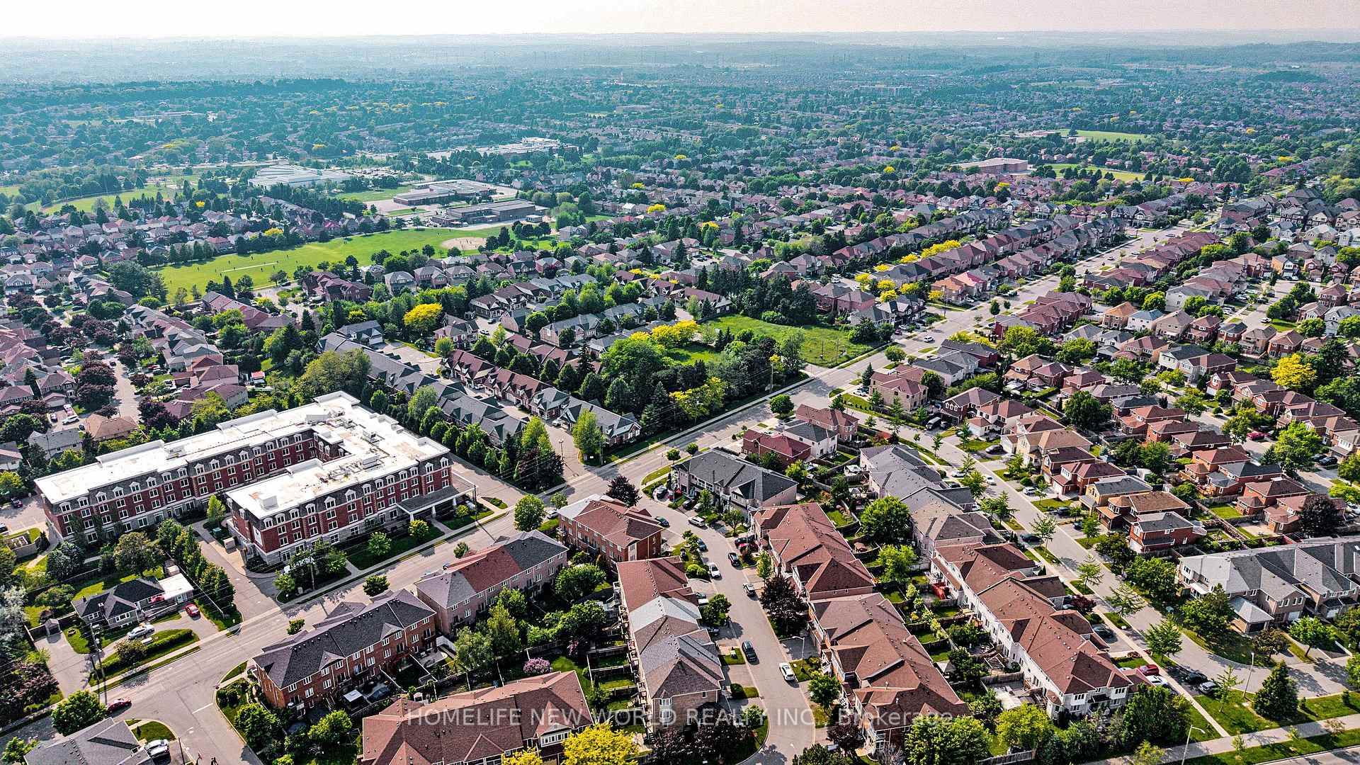 Photo 30 of 33 Tasker Crescent, Ajax, Central — HOMEH