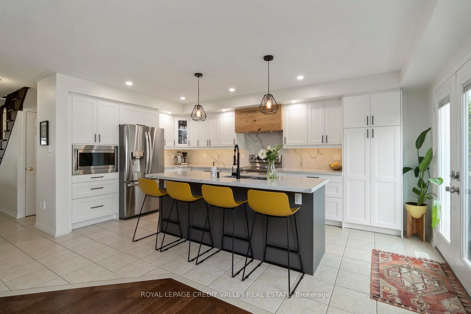 Photo 8 of 1789 Badgley Drive, Oshawa, Taunton — HOMEH