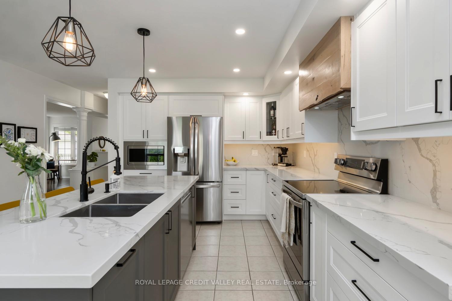 Photo 12 of 1789 Badgley Drive, Oshawa, Taunton — HOMEH