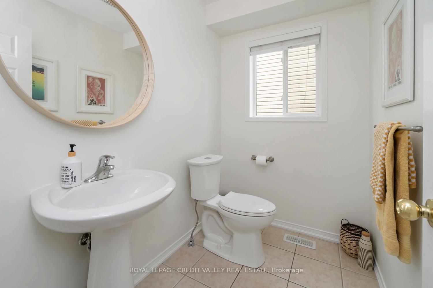 Photo 9 of 1789 Badgley Drive, Oshawa, Taunton — HOMEH