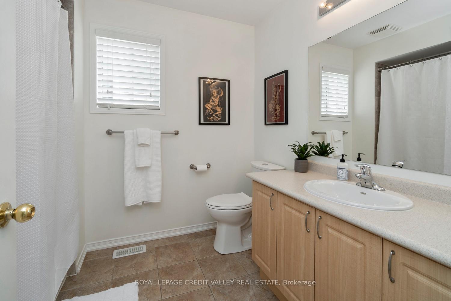 Photo 24 of 1789 Badgley Drive, Oshawa, Taunton — HOMEH