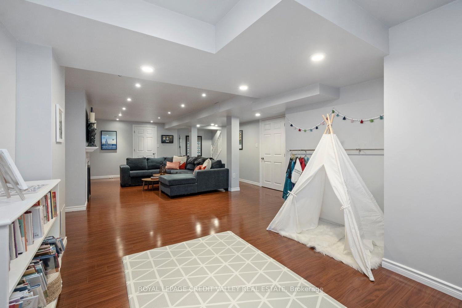 Photo 26 of 1789 Badgley Drive, Oshawa, Taunton — HOMEH