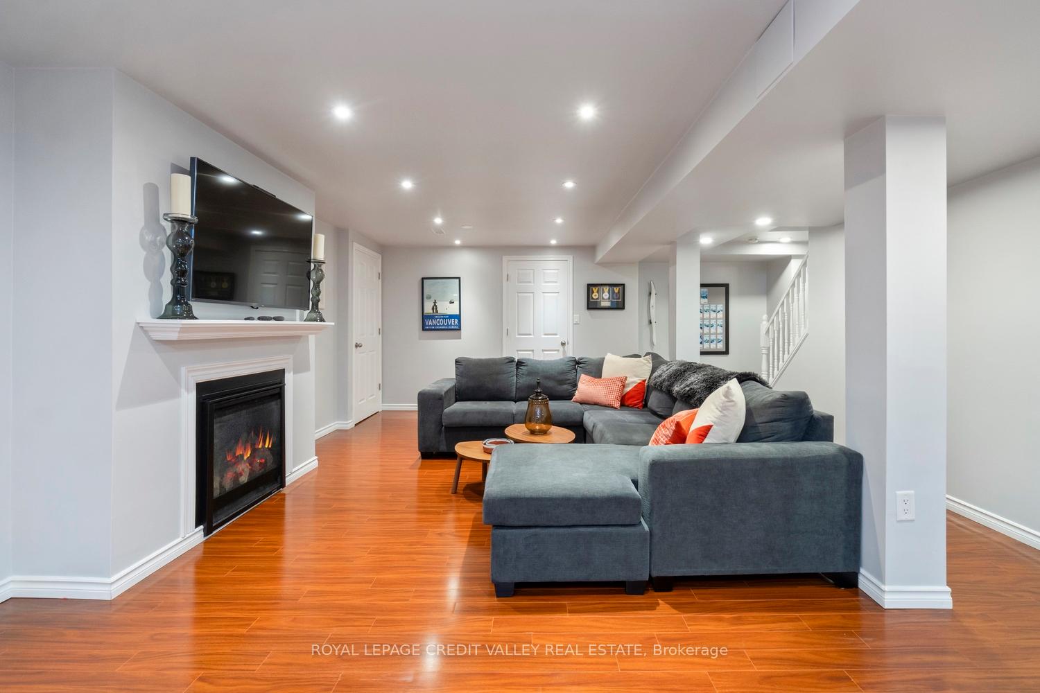 Photo 22 of 1789 Badgley Drive, Oshawa, Taunton — HOMEH