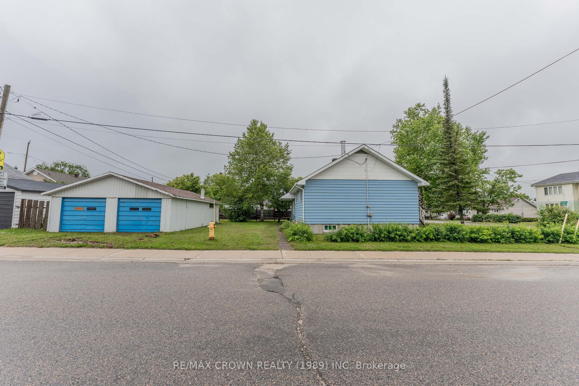 Photo 7 of 21 Cherry Avenue, Kapuskasing — HOMEH