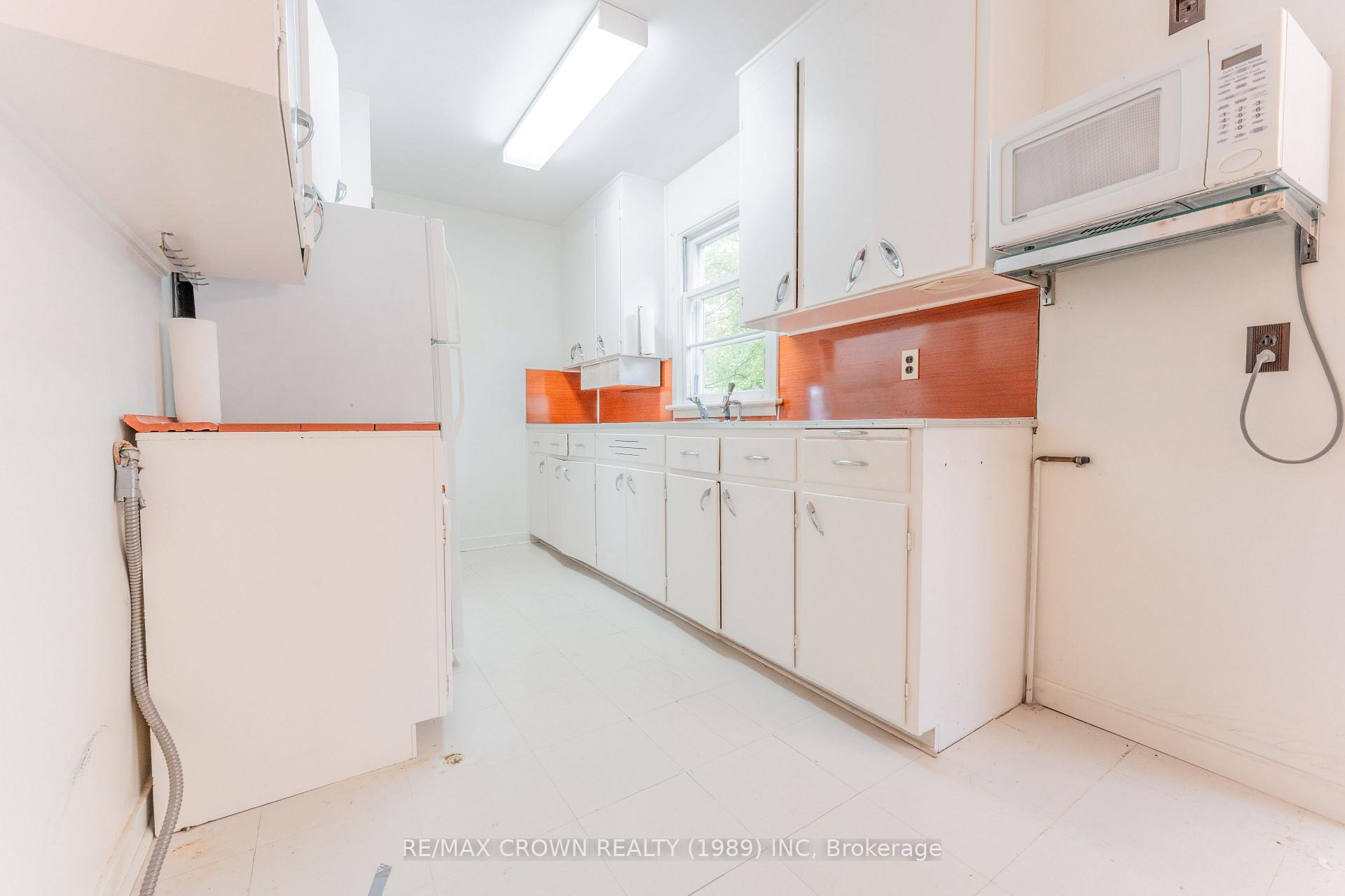 Photo 8 of 21 Cherry Avenue, Kapuskasing — HOMEH