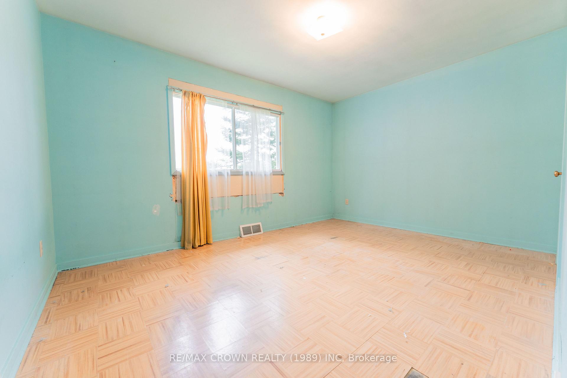 Photo 16 of 21 Cherry Avenue, Kapuskasing — HOMEH