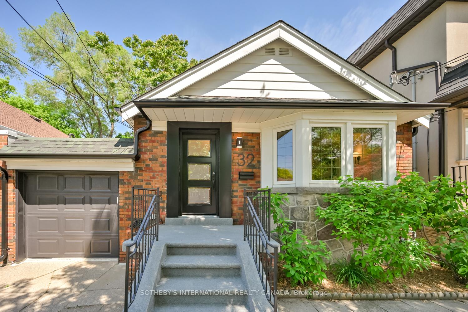 Photo 9 of 32 Davies Crescent, Toronto, East York — HOMEH