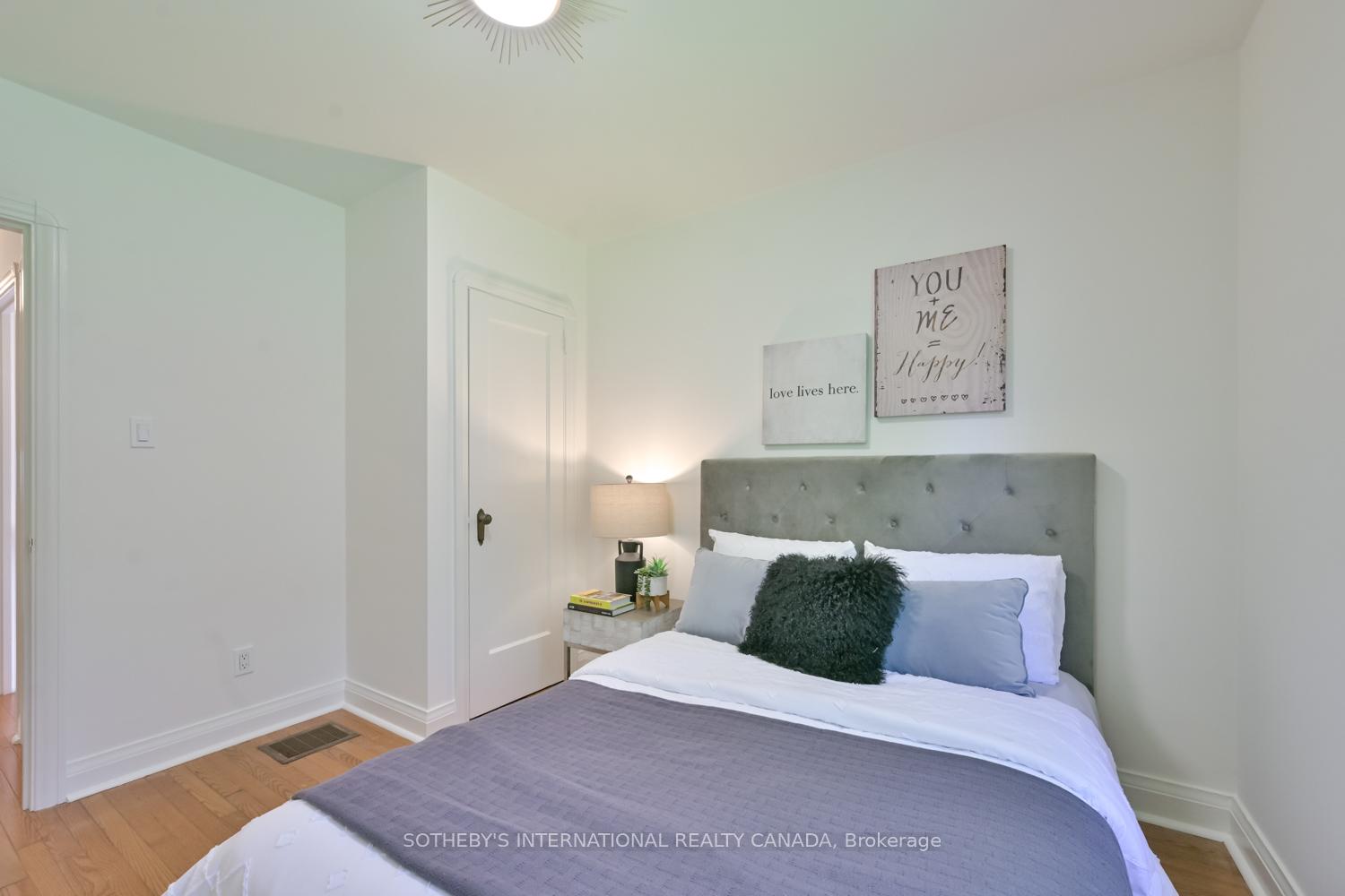 Photo 14 of 32 Davies Crescent, Toronto, East York — HOMEH
