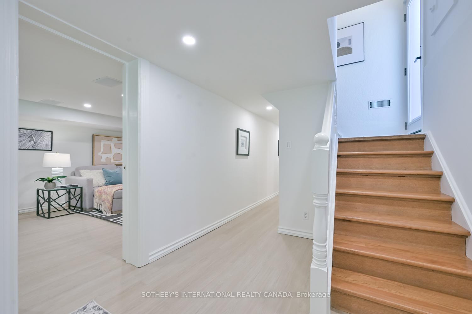 Photo 18 of 32 Davies Crescent, Toronto, East York — HOMEH