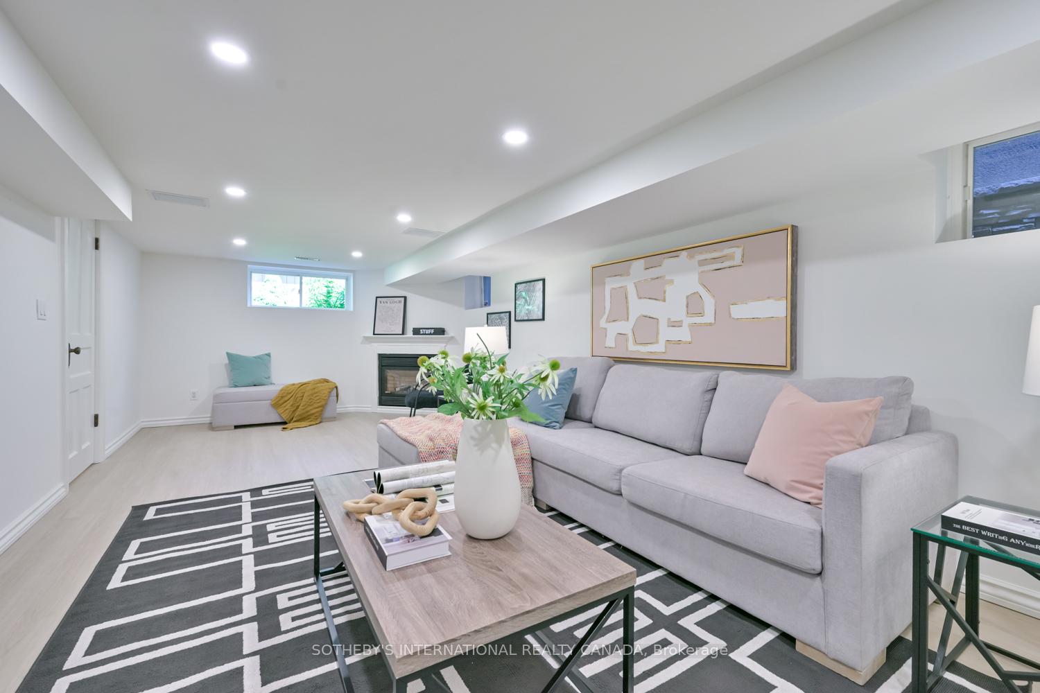 Photo 20 of 32 Davies Crescent, Toronto, East York — HOMEH