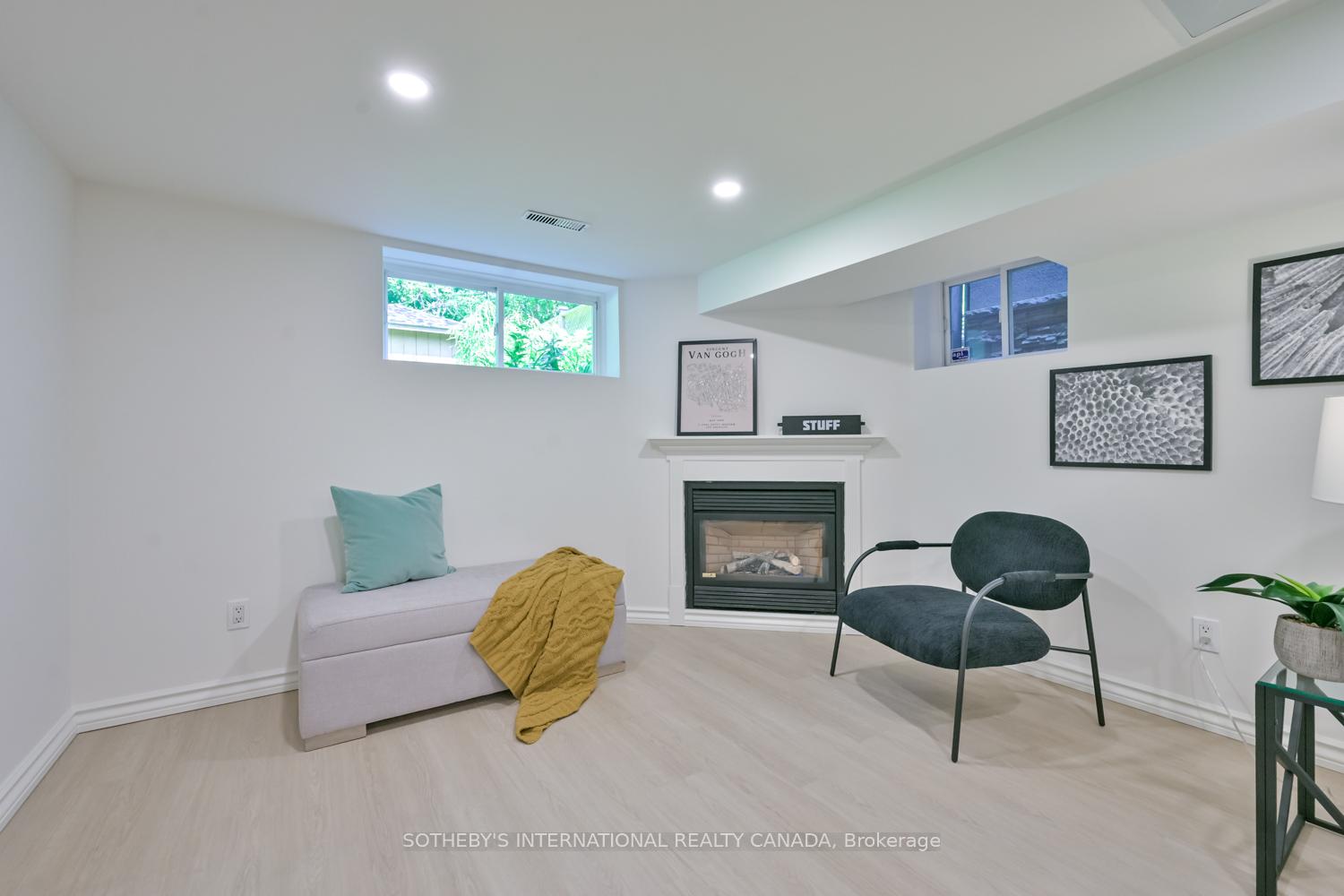 Photo 21 of 32 Davies Crescent, Toronto, East York — HOMEH
