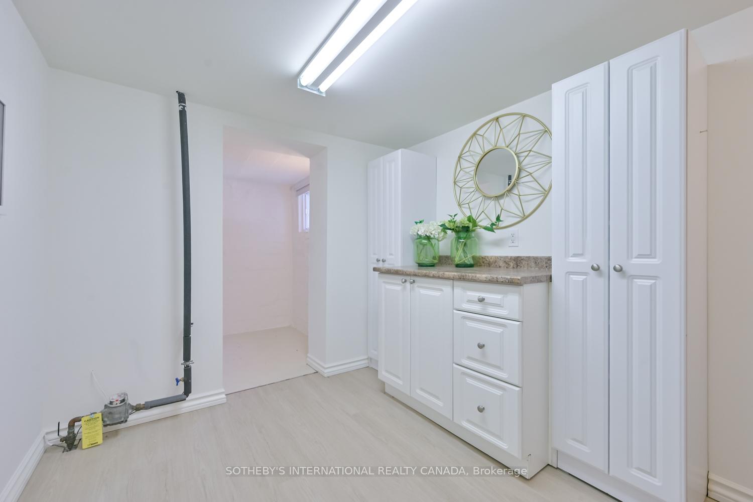 Photo 25 of 32 Davies Crescent, Toronto, East York — HOMEH