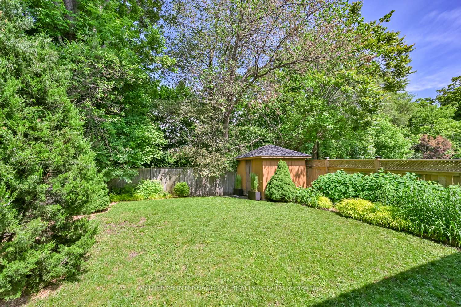Photo 29 of 32 Davies Crescent, Toronto, East York — HOMEH