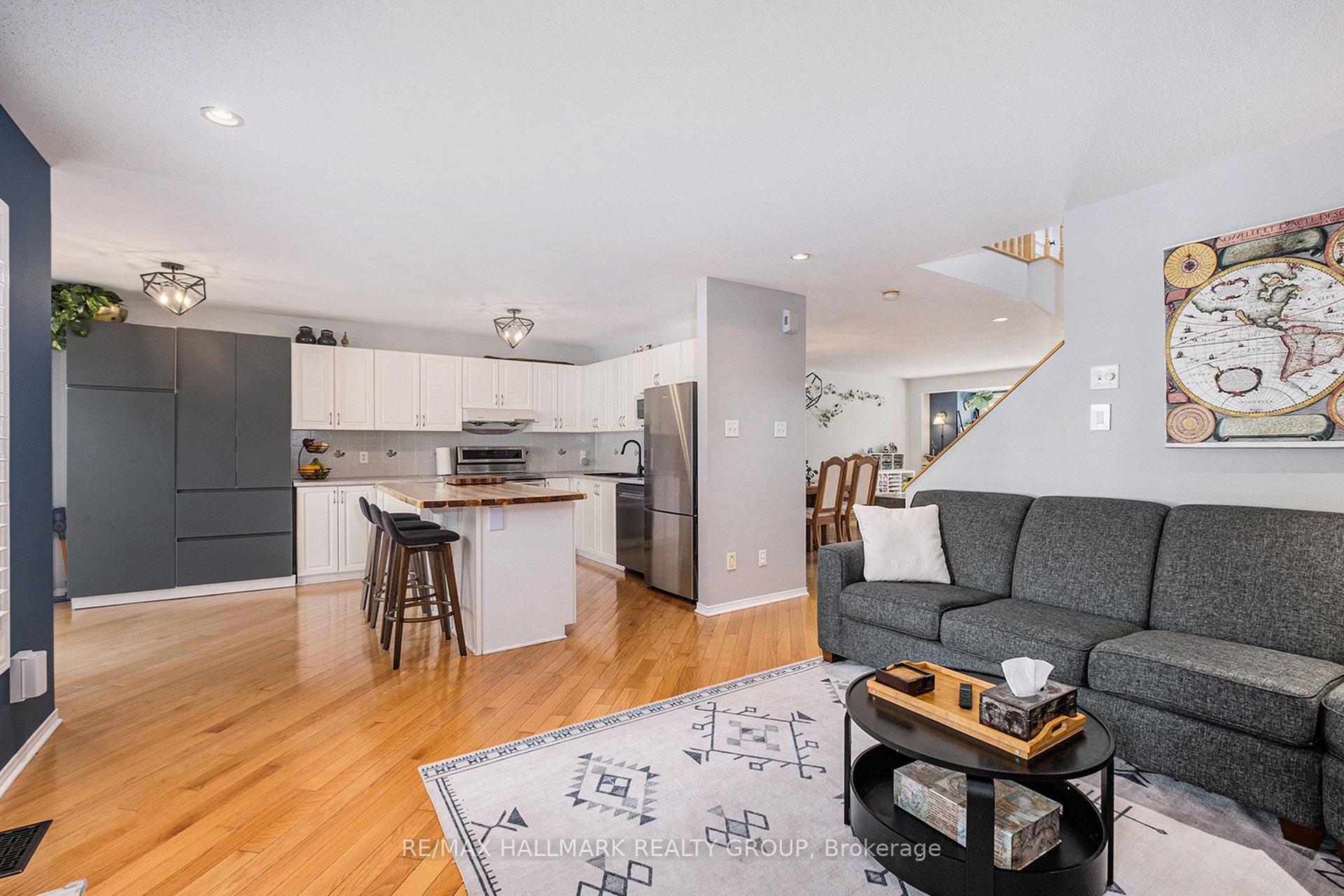 Photo 12 of 182 Willow Creek Circle, Ottawa, Barrhaven - Strandherd — HOMEH