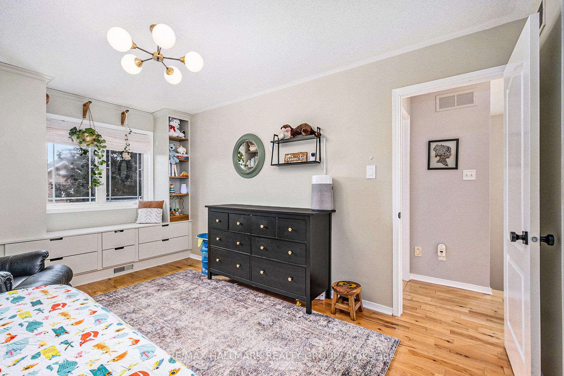 Photo 9 of 182 Willow Creek Circle, Ottawa, Barrhaven - Strandherd — HOMEH
