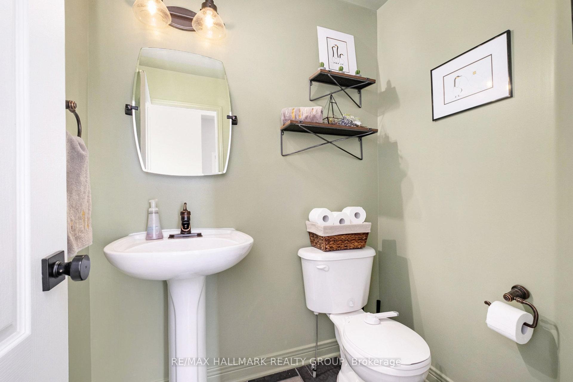 Photo 17 of 182 Willow Creek Circle, Ottawa, Barrhaven - Strandherd — HOMEH