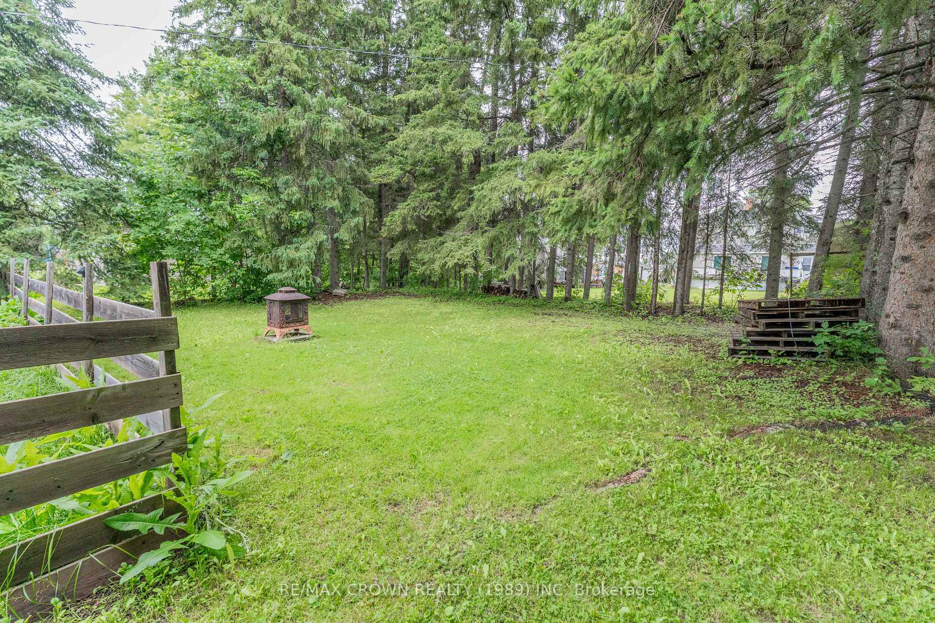 Photo 4 of 122 Riverside Drive, Kapuskasing — HOMEH