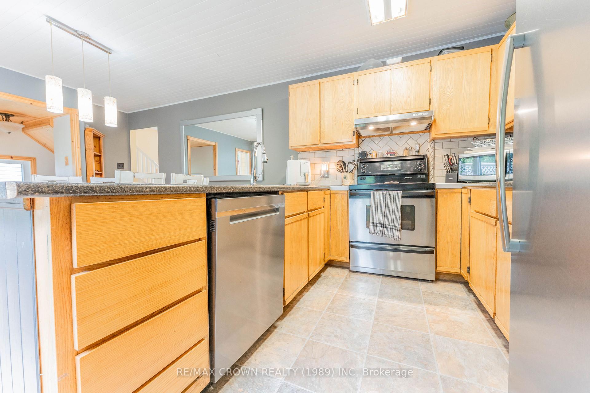 Photo 37 of 122 Riverside Drive, Kapuskasing — HOMEH