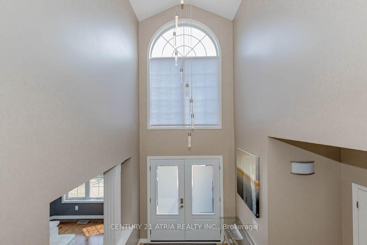 Photo 2 of 1488 Greenvalley Trail, Oshawa, Taunton — HOMEH