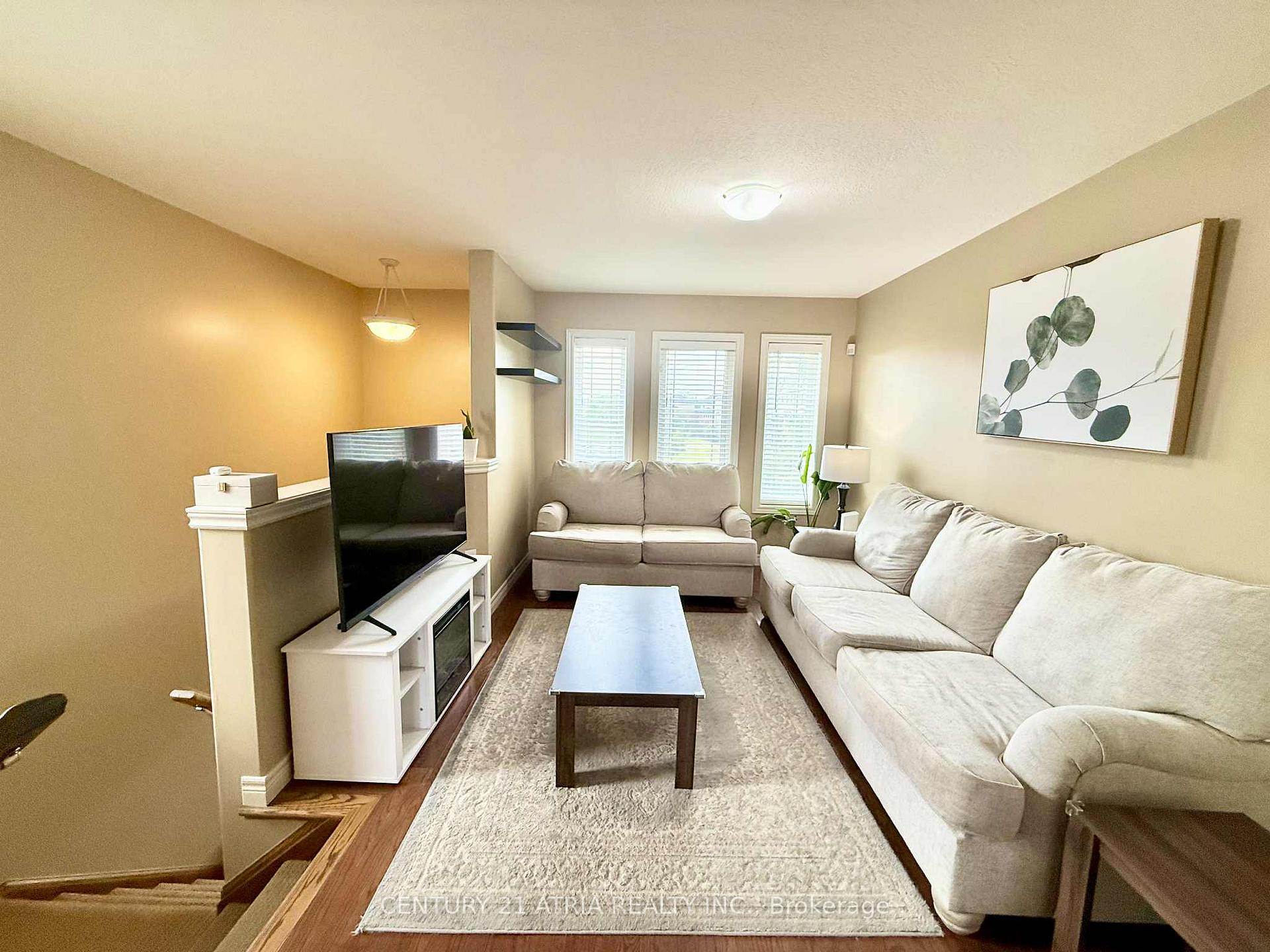 Photo 5 of Unit 31, 25 Viking Drive, Hamilton, Binbrook — HOMEH