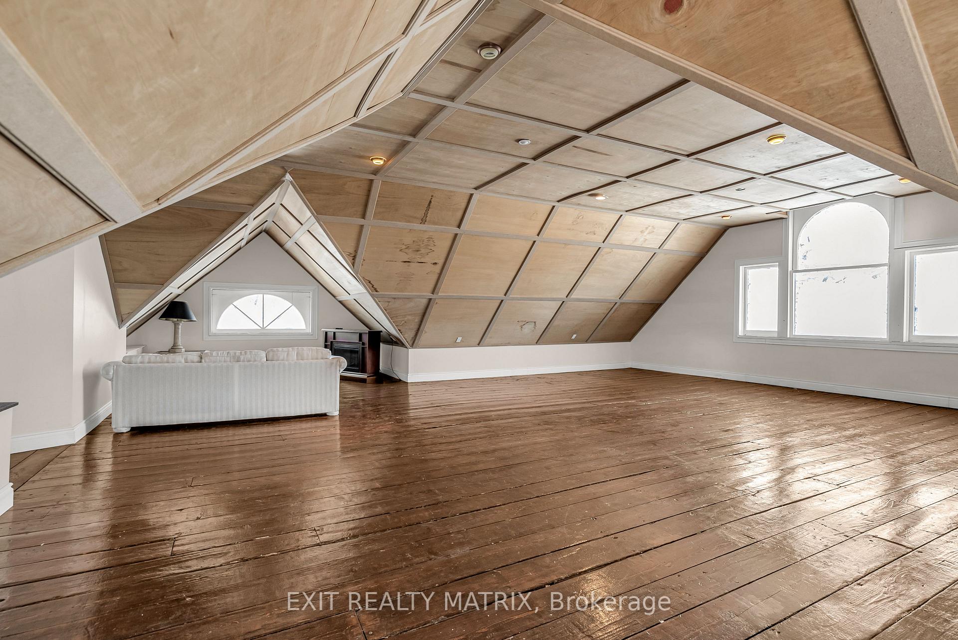 Photo 20 of 94 King Street, North Dundas, Chesterville — HOMEH