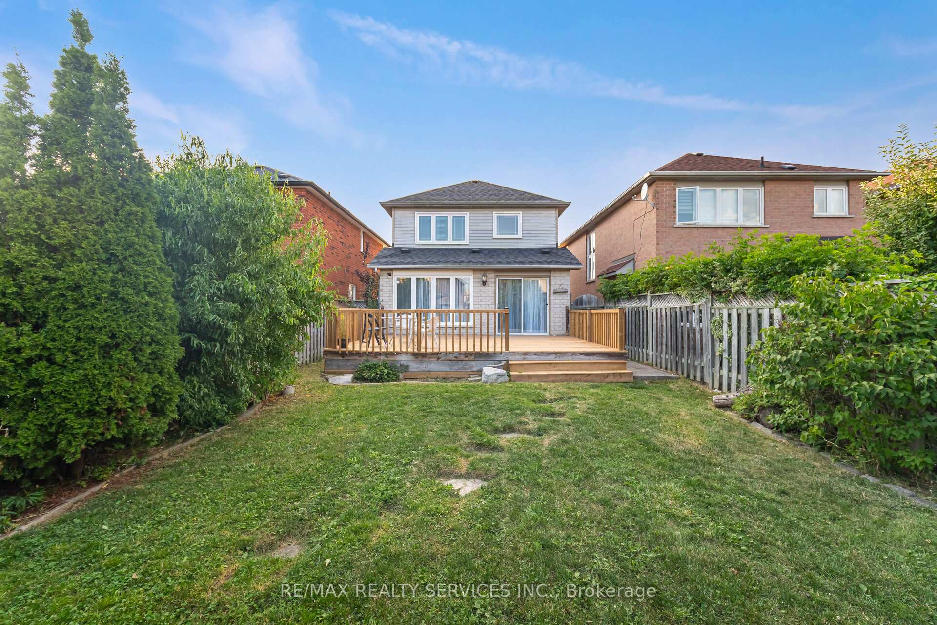 Photo 42 of 56 Loons Call Crescent, Brampton, Sandringham-Wellington — HOMEH