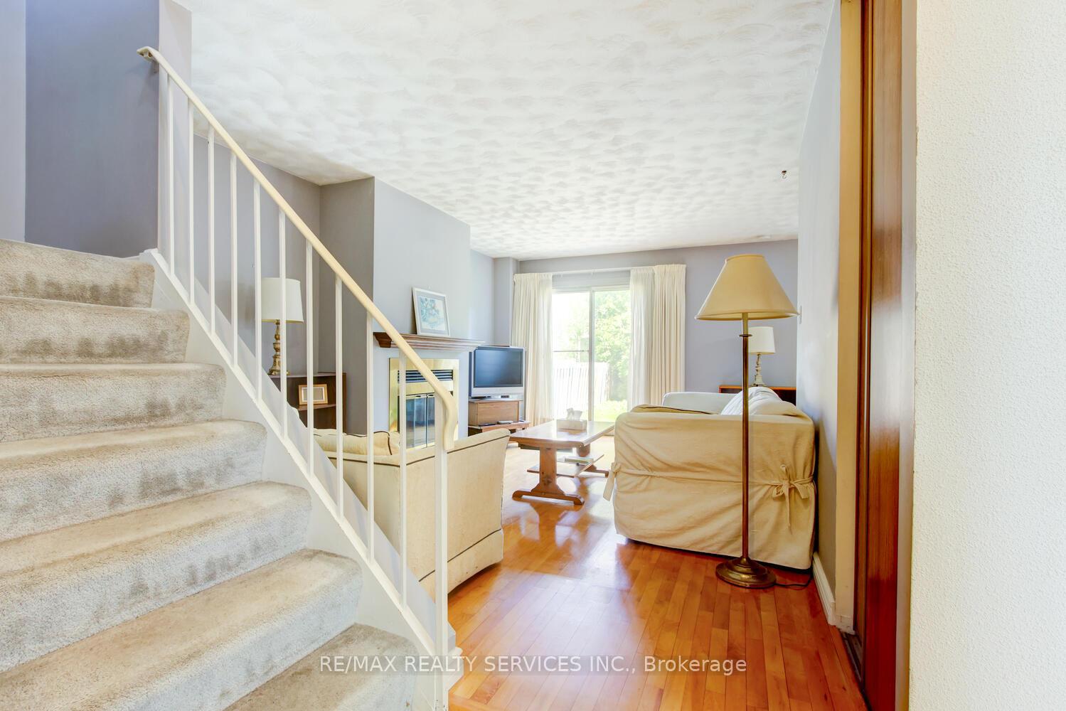 Photo 4 of 6 Wesmorland Avenue, Brampton, Heart Lake West — HOMEH