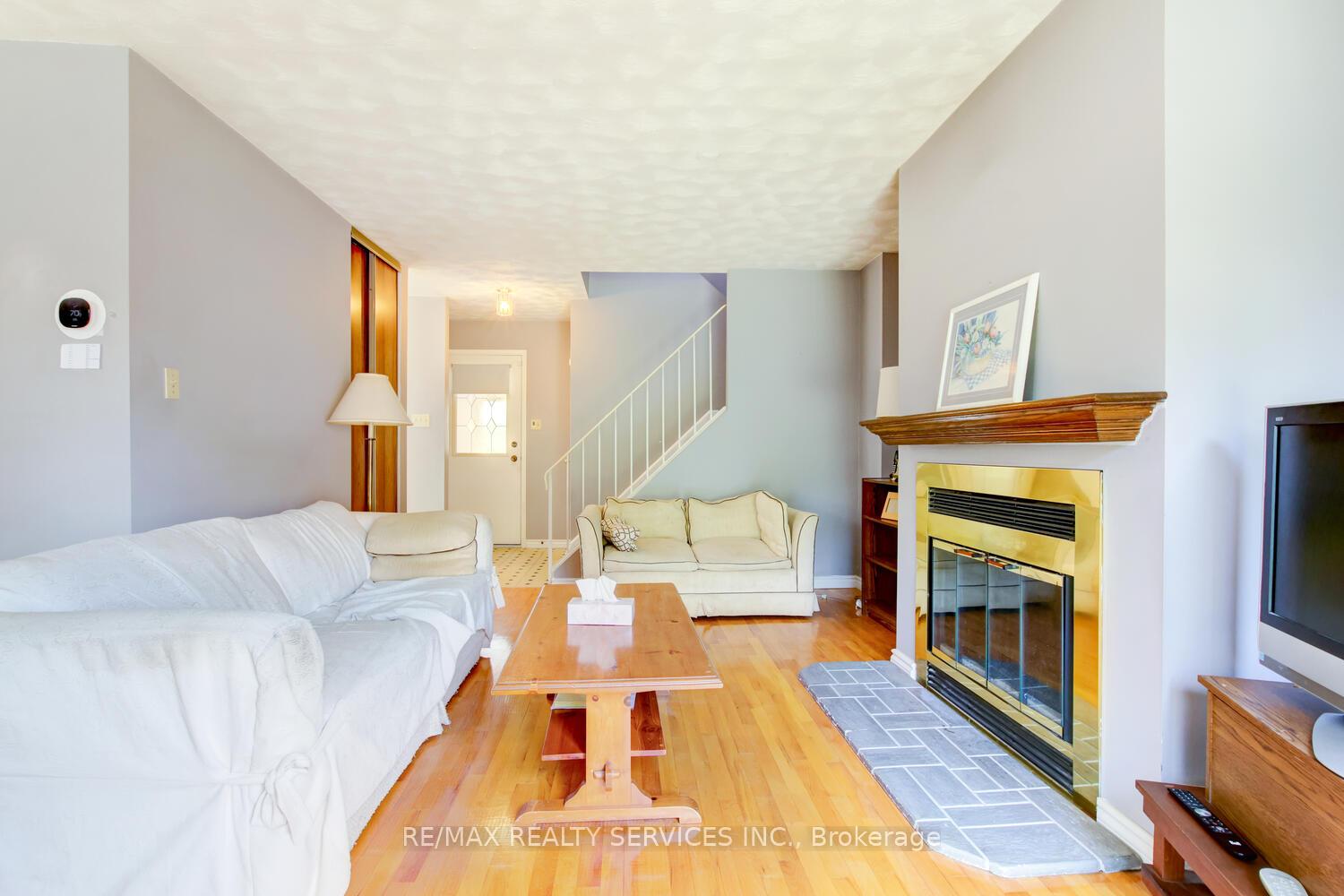 Photo 12 of 6 Wesmorland Avenue, Brampton, Heart Lake West — HOMEH