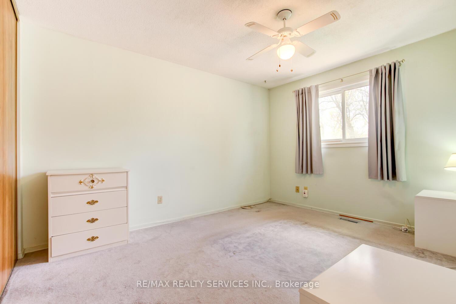 Photo 17 of 6 Wesmorland Avenue, Brampton, Heart Lake West — HOMEH