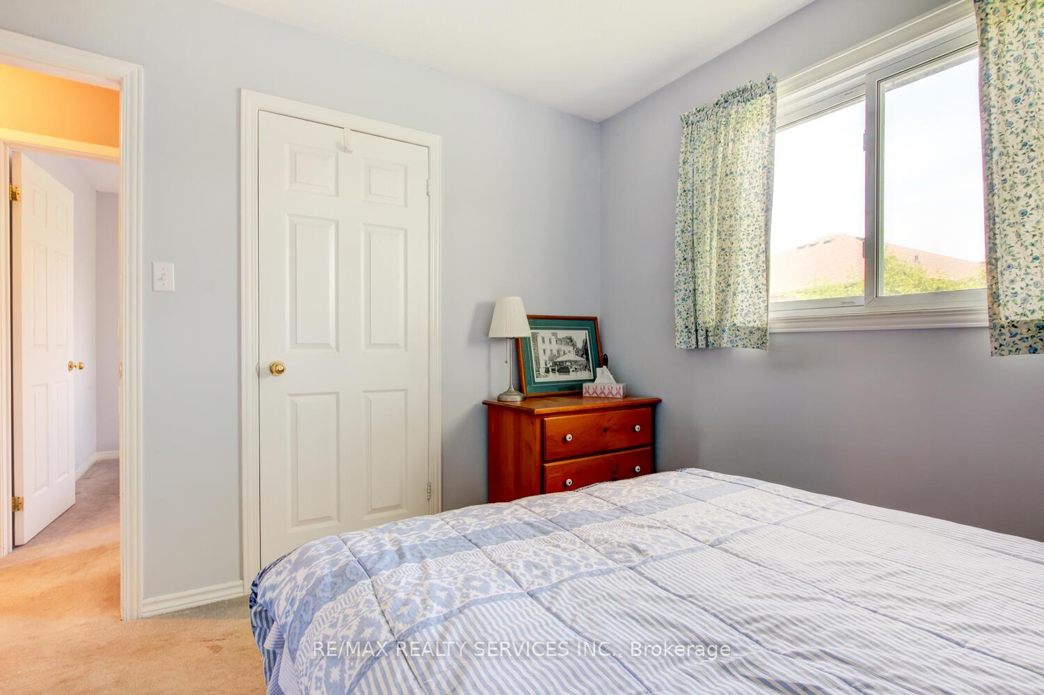 Photo 15 of 6 Wesmorland Avenue, Brampton, Heart Lake West — HOMEH