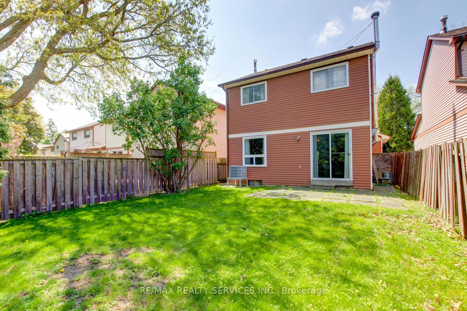 Photo 35 of 6 Wesmorland Avenue, Brampton, Heart Lake West — HOMEH