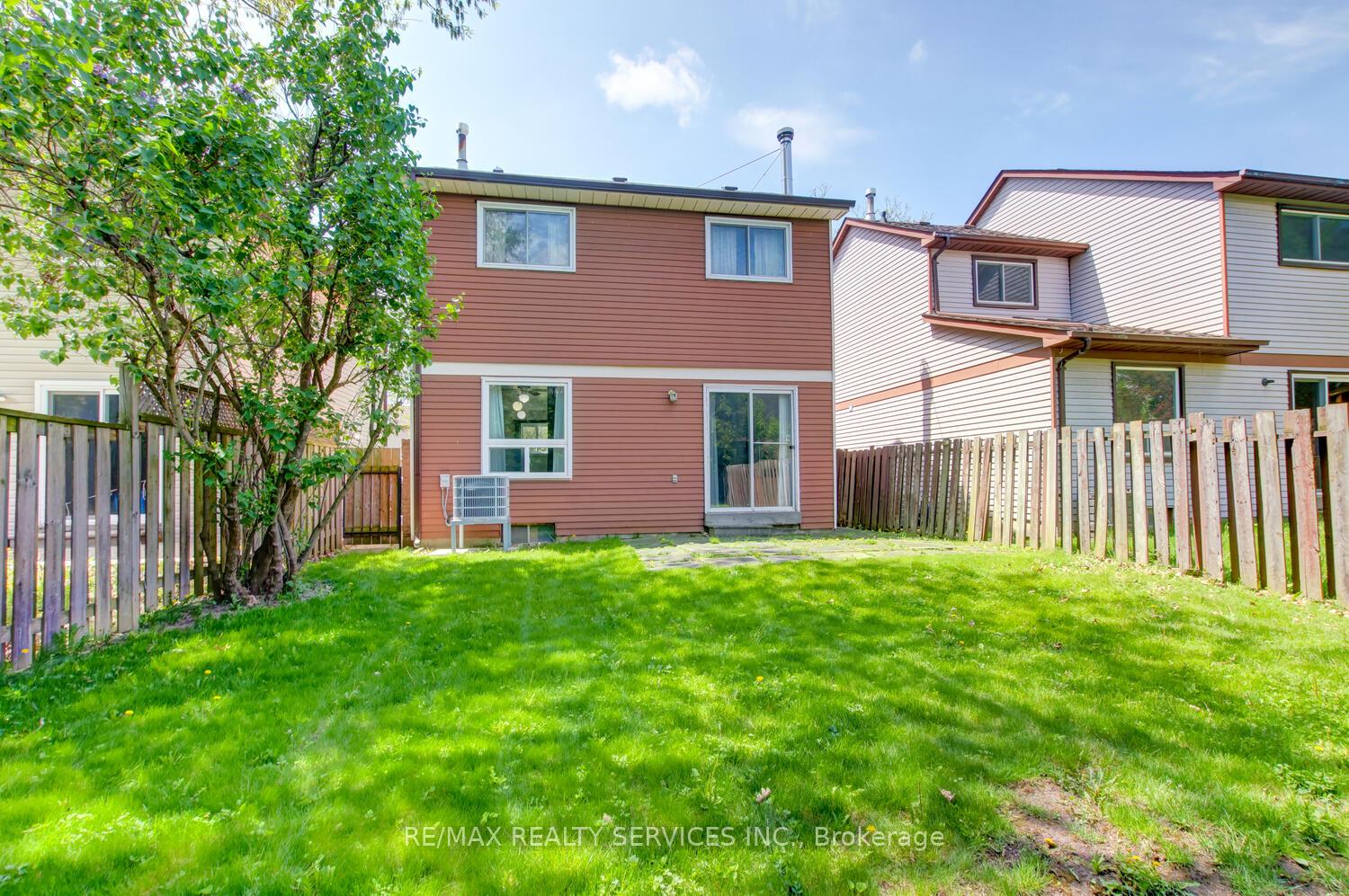 Photo 33 of 6 Wesmorland Avenue, Brampton, Heart Lake West — HOMEH
