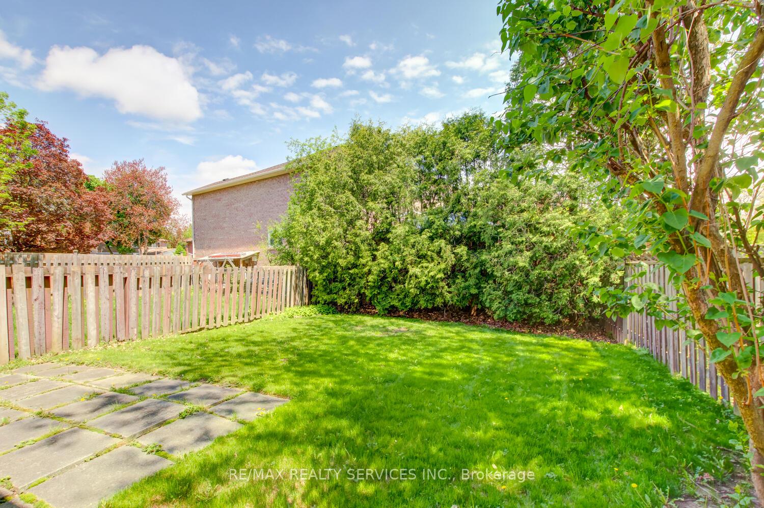 Photo 26 of 6 Wesmorland Avenue, Brampton, Heart Lake West — HOMEH
