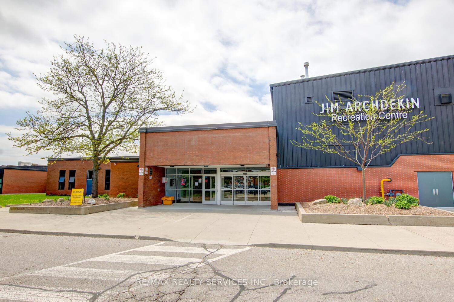 Photo 28 of 6 Wesmorland Avenue, Brampton, Heart Lake West — HOMEH